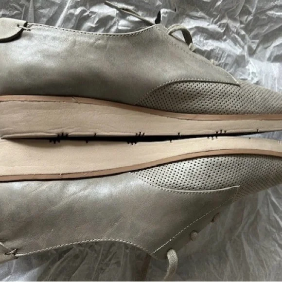 AEROSOLES Perforated Metallic Taupe Lace-Up Oxfords - Picture 3 of 4